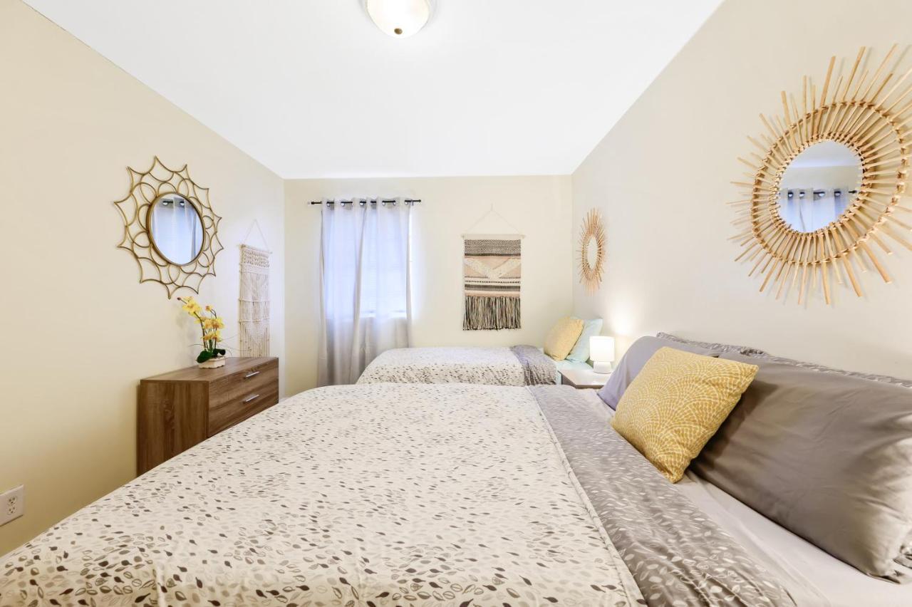 Dapper Digs - King Bed - Long Term Stays - Duke Дарем Экстерьер фото