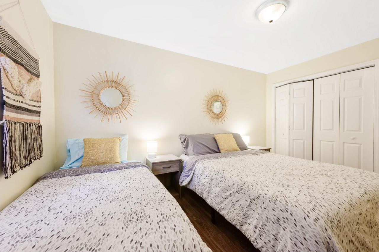 Dapper Digs - King Bed - Long Term Stays - Duke Дарем Экстерьер фото